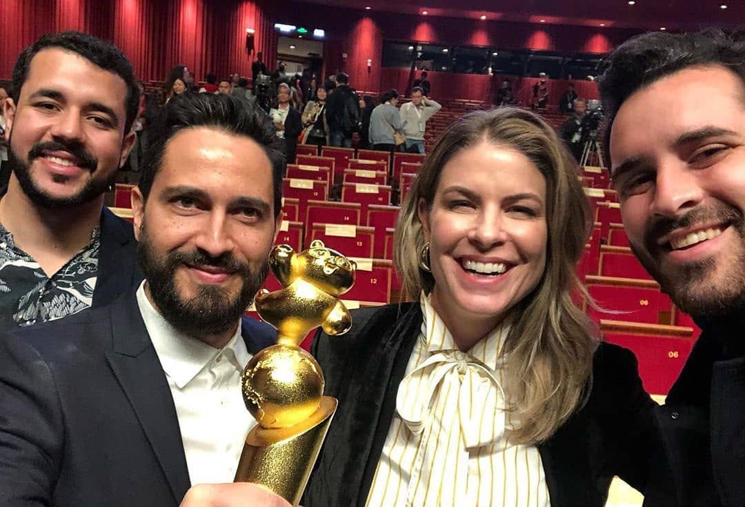 Equipe do Expresso Futuro recebendo o prêmio Gold Panda na China